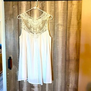 Adorable cream shift/ baby doll style dress